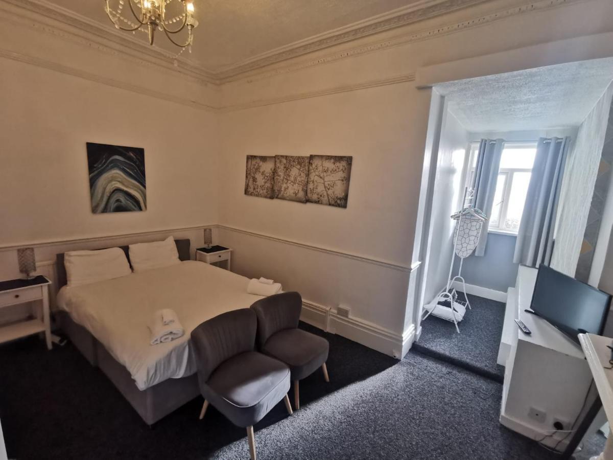 The Alexander - By Tifa Stays Swansea Exterior foto